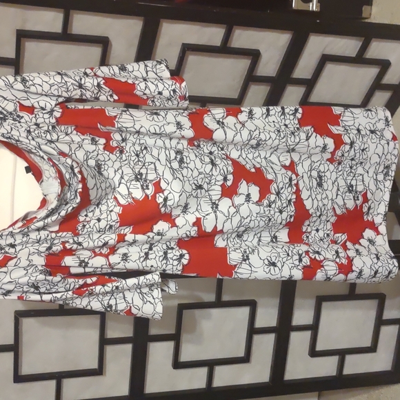 Off the shoulder dress - Picture 1 of 4